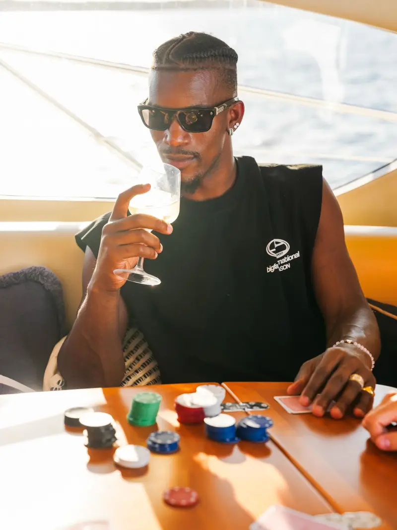 好不惬意!巴特勒ins晒休赛期休闲照与训练照与球迷分享