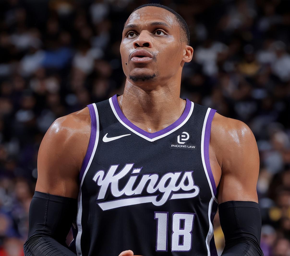 足球比赛直播免费在线观看-3分险胜火箭，12分斩杀湖人！国王背靠背喜提2连胜，威少把话挑明