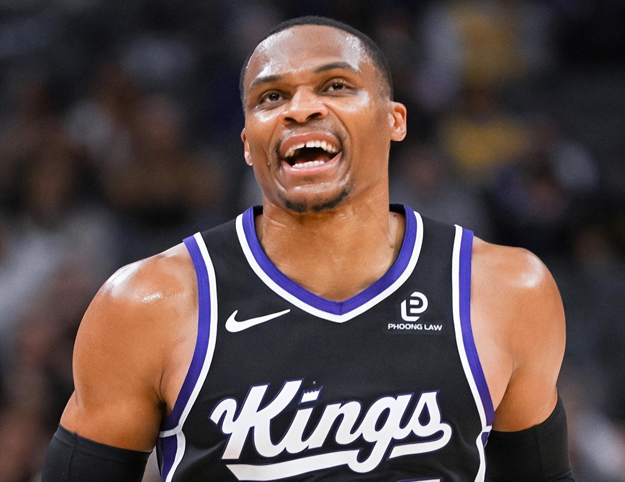 足球比赛直播免费在线观看-3分险胜火箭，12分斩杀湖人！国王背靠背喜提2连胜，威少把话挑明