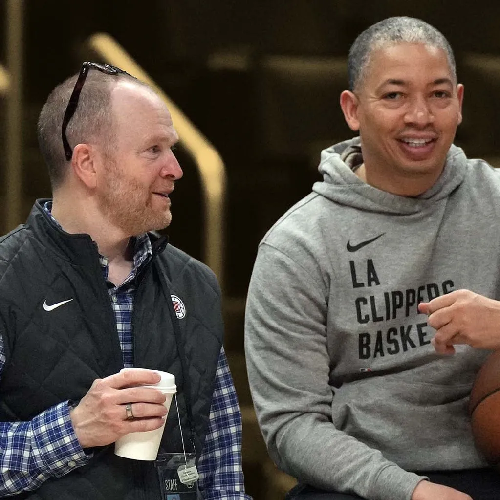 烂到家!快船彻底沉了,赛季6次领先10分+被翻盘,1数据倒数第一