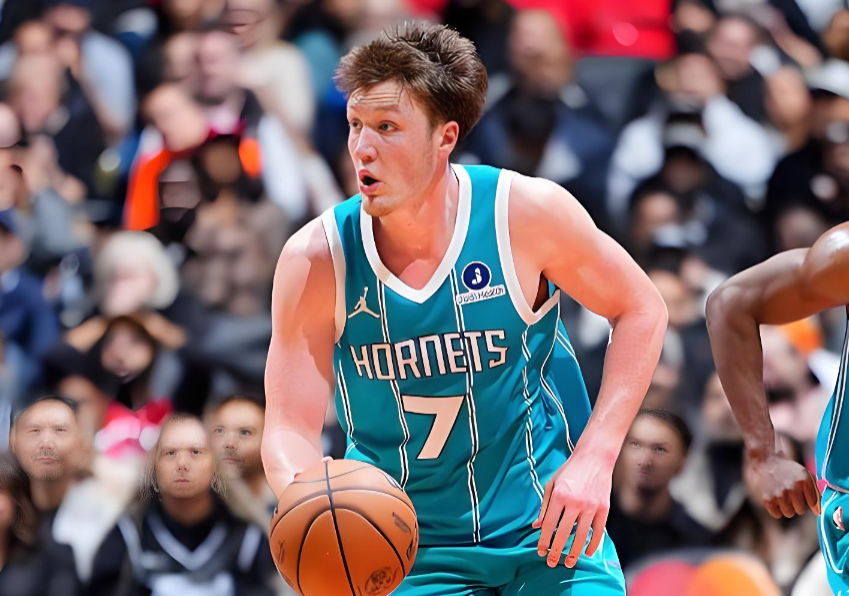 免费足球直播在线观看-库里接班人?弗拉格宿敌!真正的新人王?