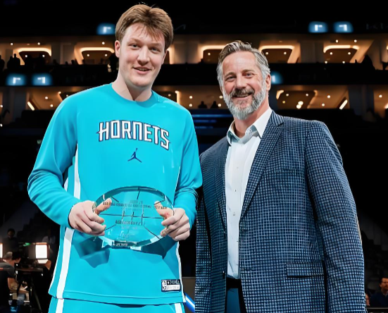 免费足球直播在线观看-库里接班人?弗拉格宿敌!真正的新人王?