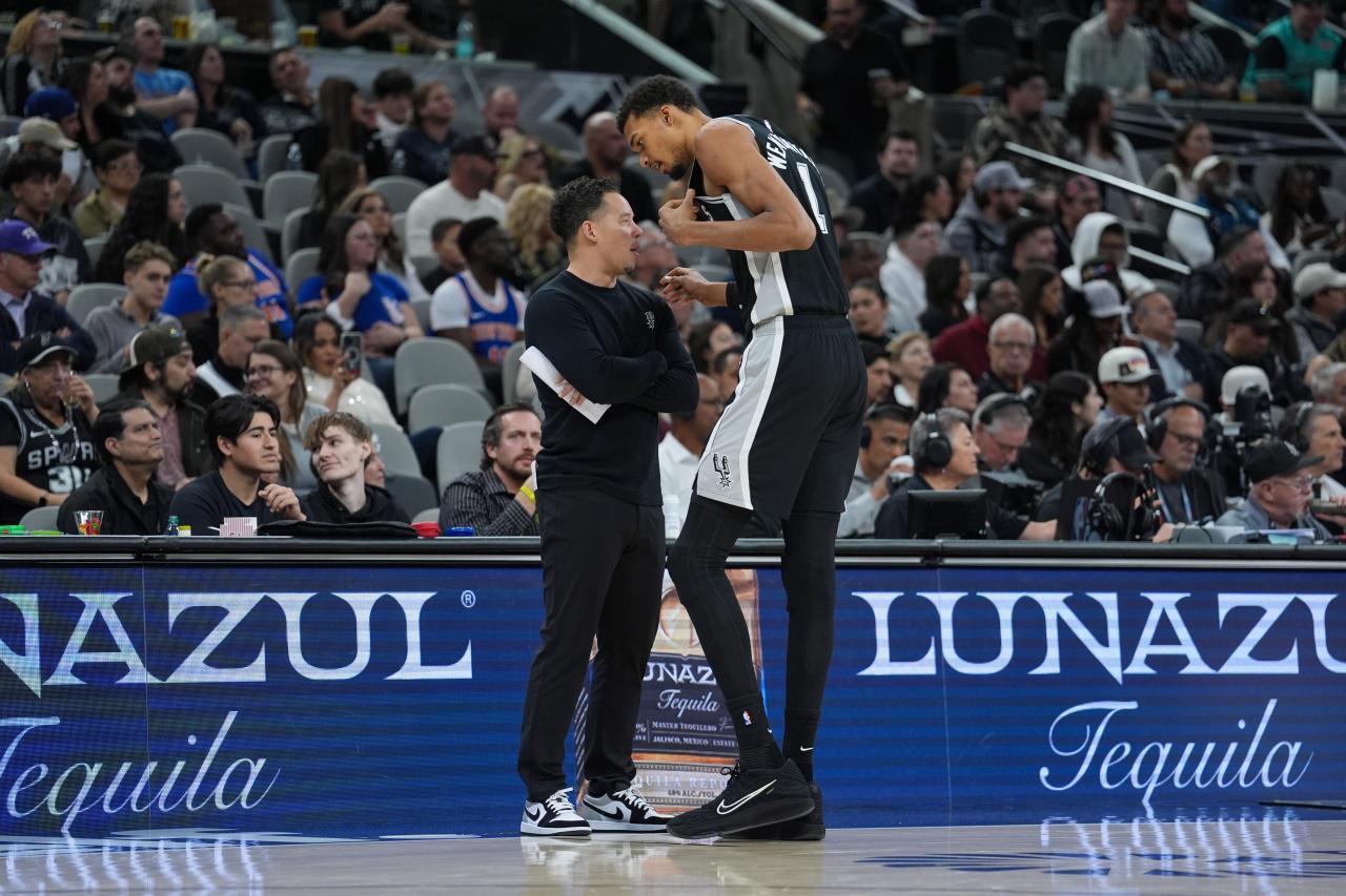 足球比赛在线直播观看免费-火箭战胜马刺 乌度卡认死理是赢球的关键 谢泼德或改变建队策略