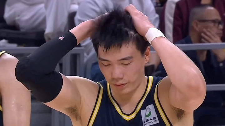 免费足球直播在线观看-37岁大白边打不了CBA？2战广东暴砍40分31板6帽，朱芳雨如坐针毡