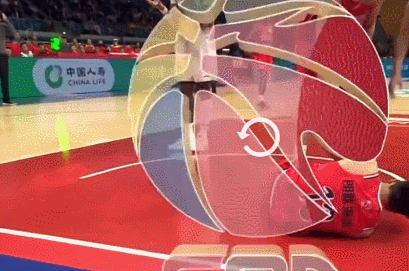 足球比赛在线直播观看免费-退役X因素?郭艾伦左膝受伤捂脸沮丧 近三年仅打21场合同也将到期